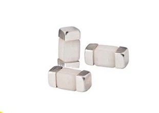 качество  Withstand Inrush CQ24LT 002 6.1x2.6mm Ceramic Time Lag Chip Fuse 2A 350V 6125 For LED Lighting Overcurrent Protection фабрика